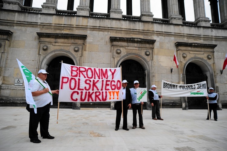 Związkowcy pod Ministerstwem Rolnictwa i Rozwoju Wsi