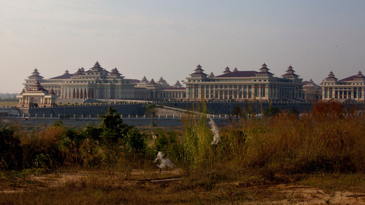 Naypyidaw, Parlament