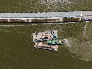 Przekop Mierzei Wiślanej: trwa budowa sztucznej wyspy na zamarzniętym Zalewie Wiślanym