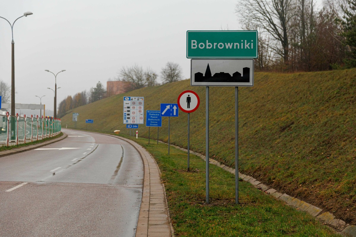 Premier Donald Tusk dziękuje służbom. "Ktoś musi czuwać" w święta na granicy