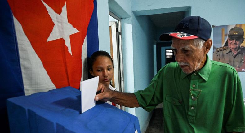 A man casts his ballot at a polling station during the new Family Code referendum in Havana, on September 25, 2022.