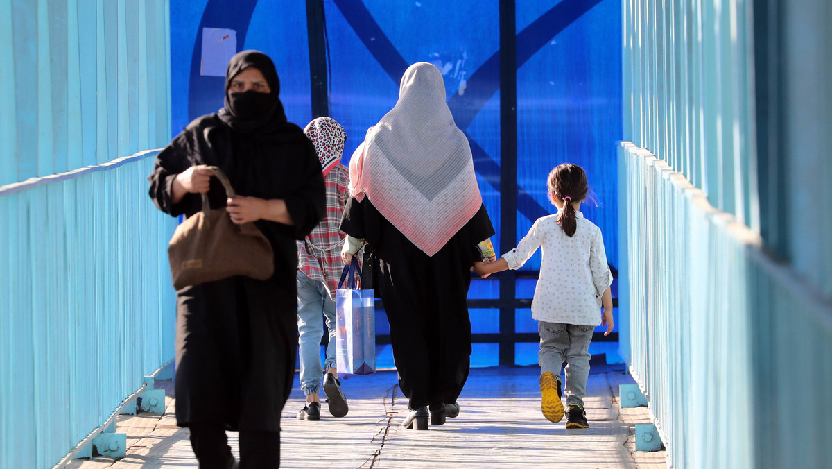 Wyższe kary dla kobiet. Obawy przed nowym prawem w Iranie [SONDAŻ]