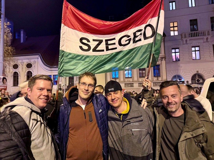 Pristalice Mađara doputovale iz Segedina da proslave pobedu u centru Budimpešte | Foto: BBC/Aleksandar Miladinović