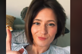 "SMARA ME DA SE IGRAM S DECOM" Majka troje mališana otkrila kako ih vaspitava i ljudi su u ŠOKU: "Ne teram ih da se kupaju i peru zube SVAKI DAN, kuvano jedu 3 puta NEDELJNO"