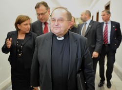 Ojciec Rydzyk o Komorowskim: Niszczy Kościół!