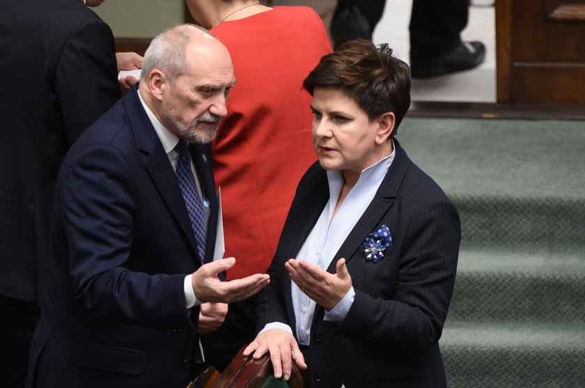 Antoni Macierewicz i Beata Szydło