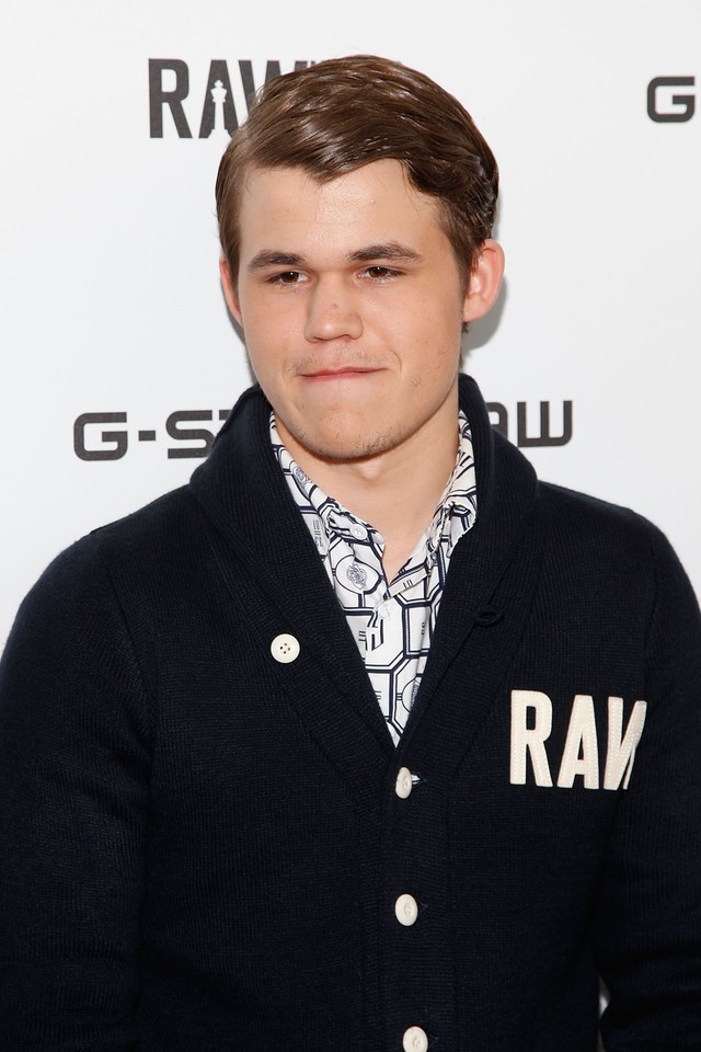 Magnus Carlsen jest lepszy niż Bjoergen, chcą go w "Playboyu" - Sport
