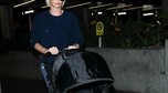 Charlize Theron z dziećmi na lotnisku