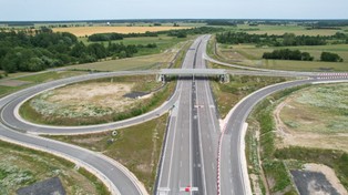Nowa autostrada w Polsce stoi zamknięta. Od pół roku hula po niej wiatr