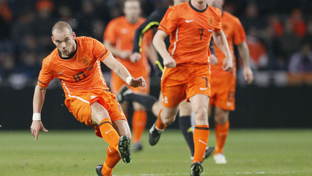 Wicemistrzowie świata odnieśli kolejne zwycięstwo. Tym razem Oranje pokonali na Phillips Stadium w Eindhoven Austrię 3:1 (1:0).