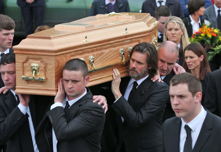 Jim Carrey na pogrzebie byłej dziewczyny