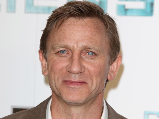 Daniel Craig
