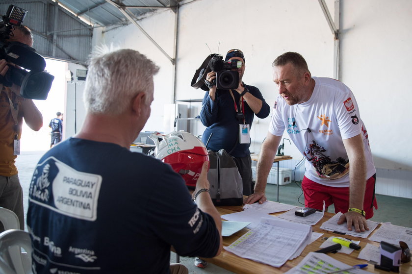 Rajd Dakar 2017: Rafał Sonik miał wypadek. Wielki krwiak i strata