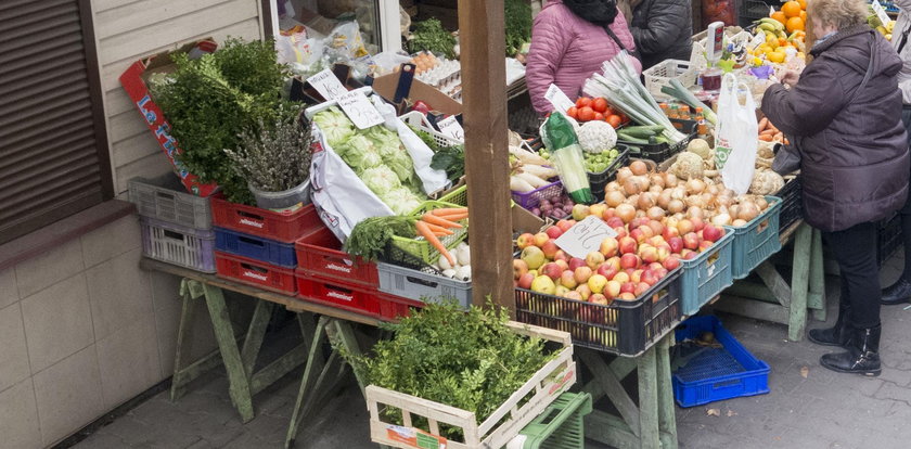 Dodatkowa opłata za handel na chodniku przed sklepem