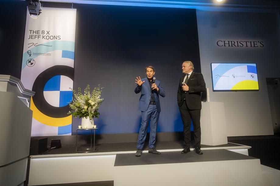 Jeff Koons (z lewej) i prof. Thomas Girst, który w BMW odpowiada za angażowanie koncernu w kulturę i sztukę