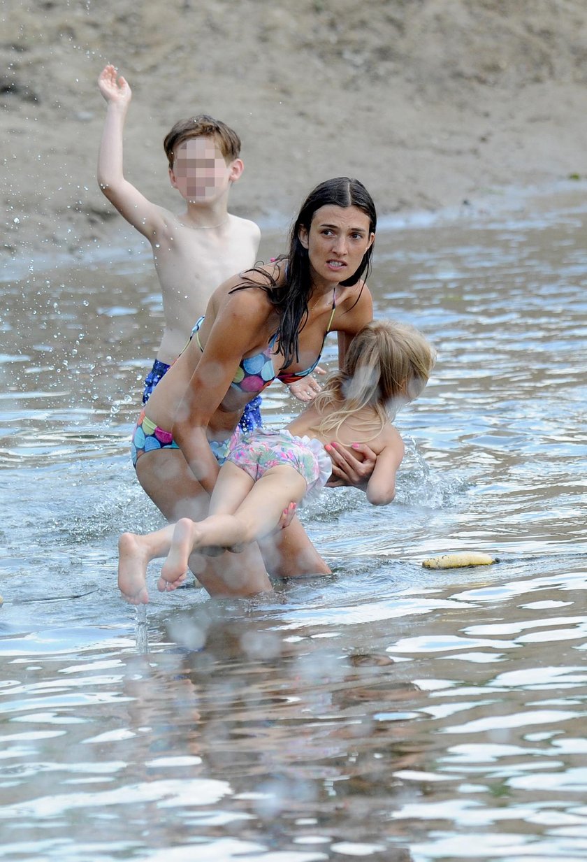 Kamila Szczawińska w bikini