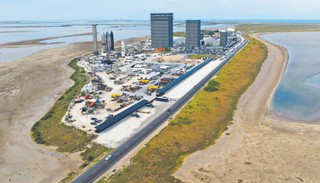 Miasto w cieniu rakiet. Pierwsza kolonia Muska nie powstała na Marsie