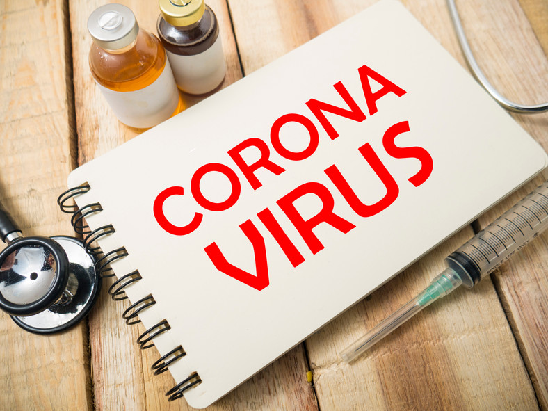 Epidemiolog: ograniczenie kontaktów między ludźmi naszą najlepszą bronią w walce z koronawirusem
