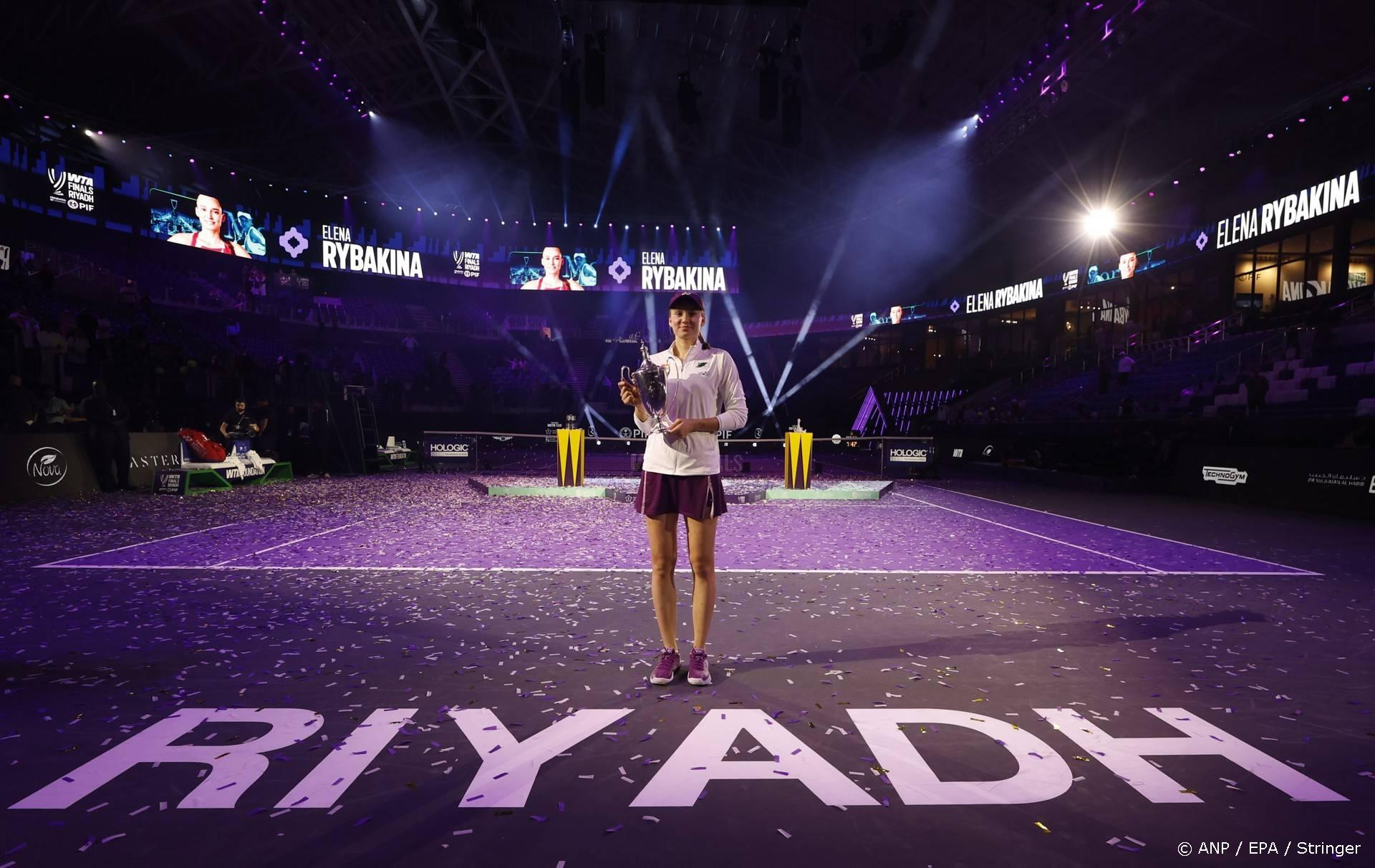 Rybakina verslaat Sabalenka 6-3, 7-6 en kroont zich tot WTA Finals-kampioen