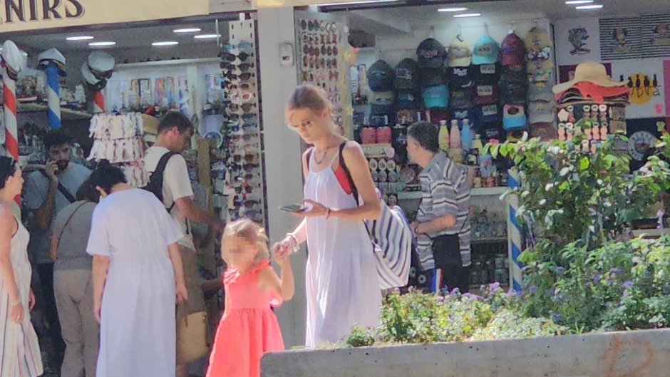 Nevena Božović  sa ćerkom