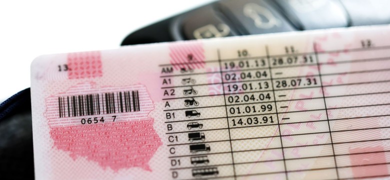 Droższy kurs na prawo jazdy w 2025 roku. Oto ceny. Nawet 5 tys. zł