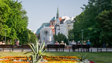 wyjazd do sanatorium 2026: prywatnie czy na nfz? [porównanie]