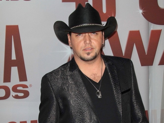 4. Jason Aldean - 'My Kinda Party' - 1 389 000