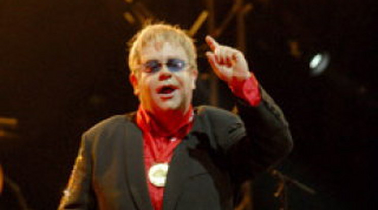 Listázta kívánságait Elton John