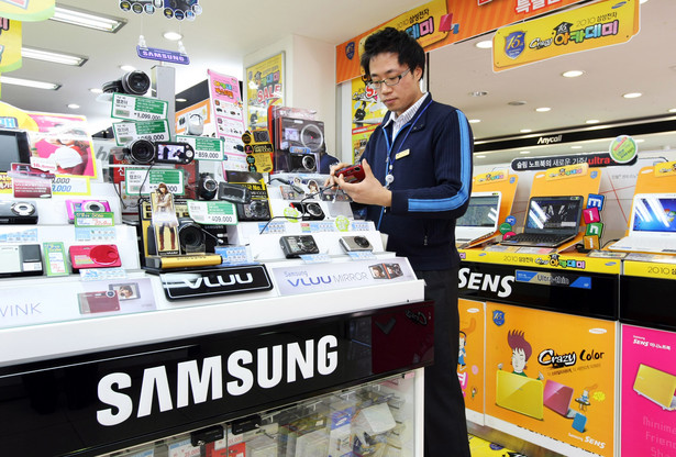 Produkty firmy Samsung na stoisku w Seulu w Korei Południowej