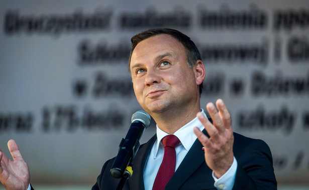 Duda z trudem powstrzymywał łzy. "To mnie powierzono misję udania się do Moskwy..."