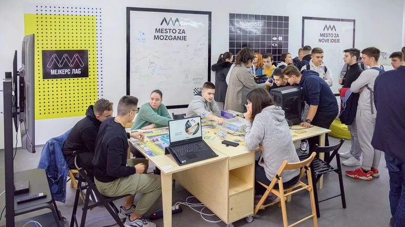 Đaci Gimnazije, foto Miloš Živojinović