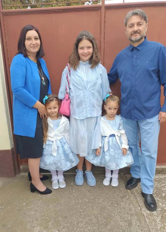 Ivana Đurovka sa suprugom i ćerkama