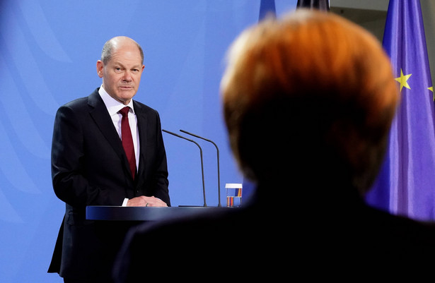 Olaf Scholz i Angela Merkel