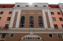 Prapremiera "Ławy przysięgłych" Ivana Klimy na platformie VOD Teatru Ateneum