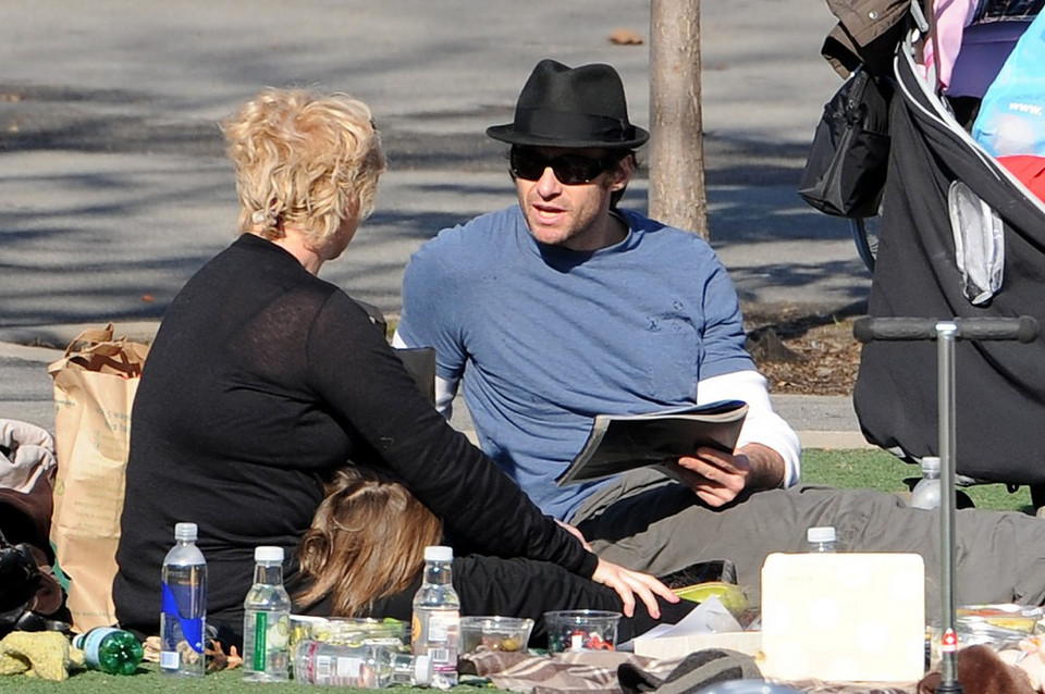 Hugh Jackman pikniku z rodziną w Central Parku