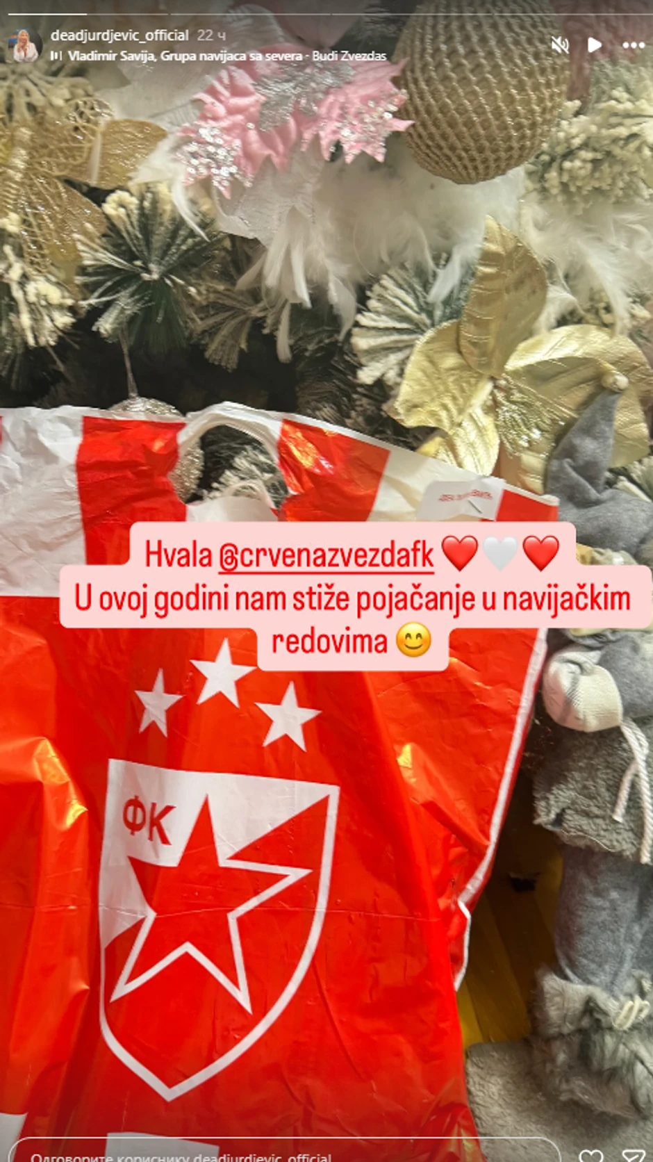 Dea dobila poklon za bebu 