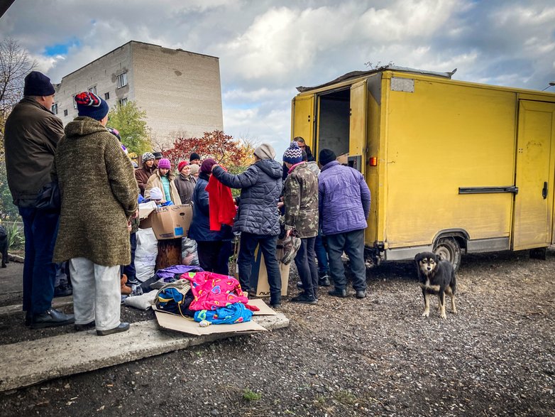 Pomoc dla ludzi żyjących pod rosyjskim ostrzałem