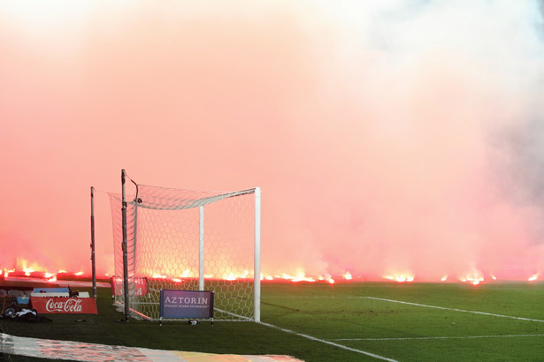 Ekstraklasa: "Płonące" derby Krakowa. Wisła rządzi pod Wawelem