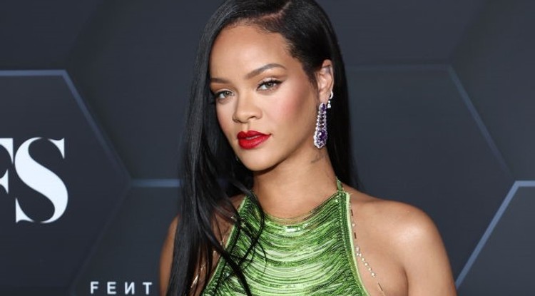 Rihanna már mindenórás kismama. Bármelyik percben megérkezhet a baba. Fotó: Getty Images