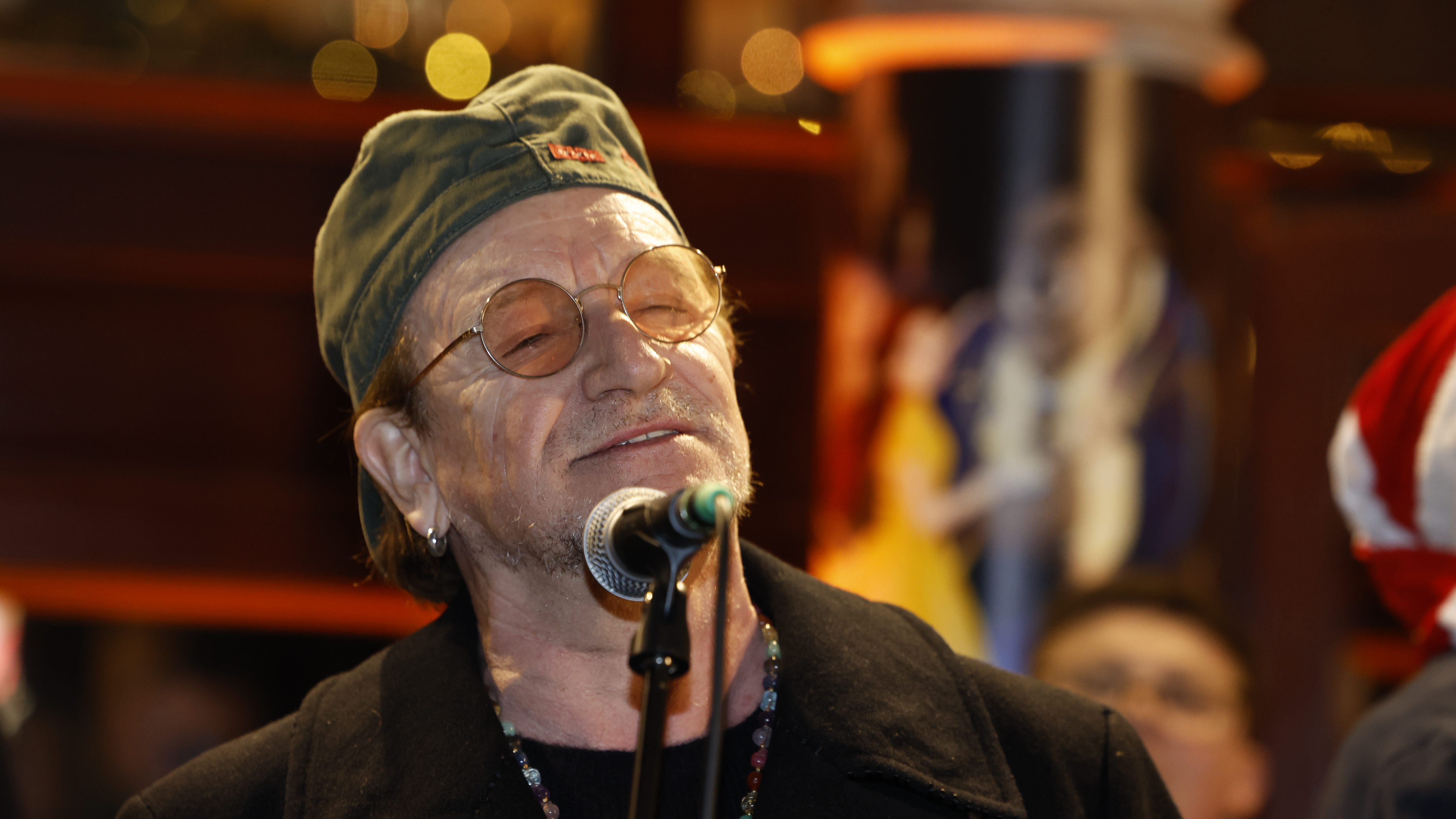 Bono, Glen Hansard and Imelda May headline Dublin Christmas Eve charity busk
