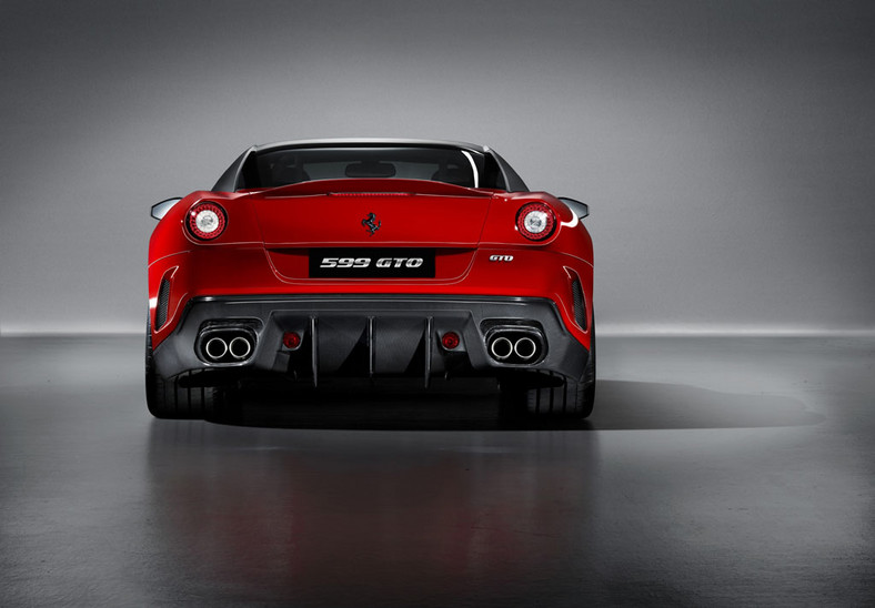 Ferrari 599 GTO: Ekstremalne V12