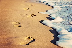 Po 40 latach skruszona turystka odesłała 15 kilogramów piasku z Sardynii