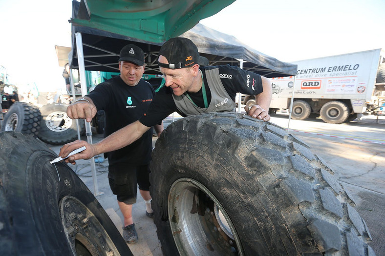 Dakar 2016: regeneracja sił i maszyn (dzień odpoczynku, galeria)