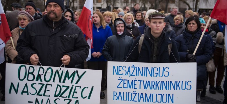 "Zapoczątkowano niszczenie polskich szkół". Protesty na Litwie przeciwko reorganizacji szkół