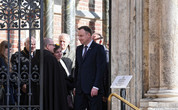 Prezydent Duda odwiedził grób Lecha i Marii Kaczyńskich