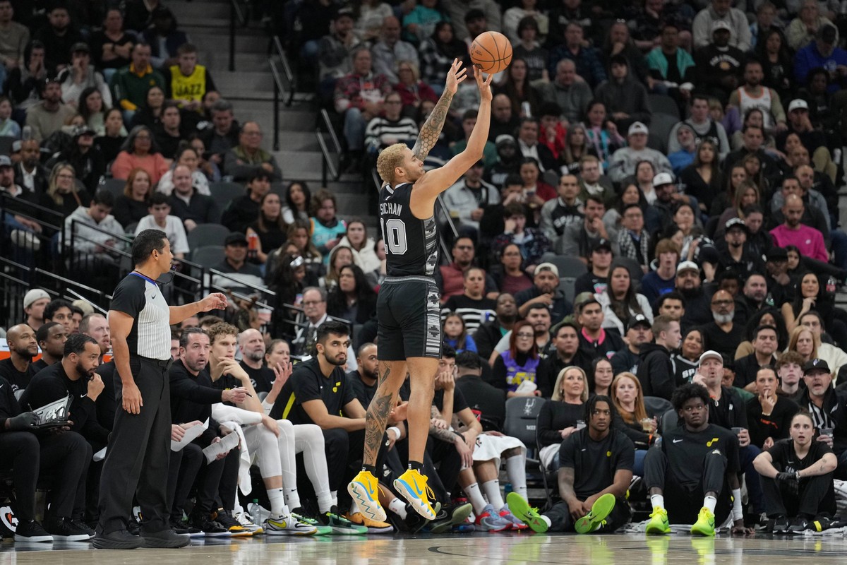 Jeremy Sochan w meczu z Utah Jazz zdobył 19 punktów