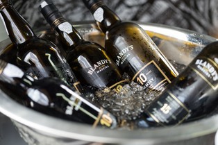 "Metaekonomia", czyli dobre wino za 99,90 złotych