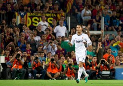 Kontuzja Ronaldo nie jest groźna. Piłkarz Realu zagra w kadrze