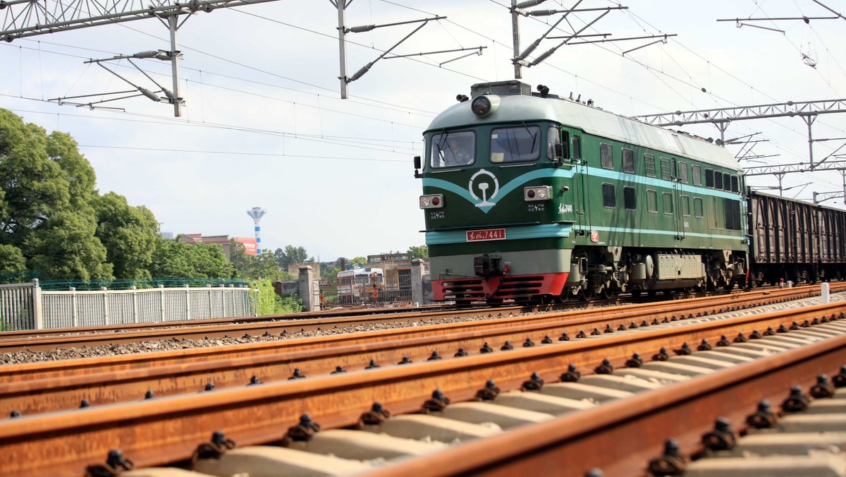 Dziś zmienia się kolejowy rozkład jazdy. Powodem są m.in. prace remontowe. Najwięcej zmian będzie dotyczyło pasażerów podróżujących do Lublina i Krakowa, ale są też korekty w rozkładzie jazdy pociągów na Warmii i Mazurach.