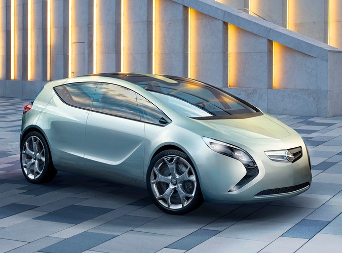 'Tankowanie pod korek' ze zwykłego gniazda elektrycznego (220 V) trwa 3 godziny